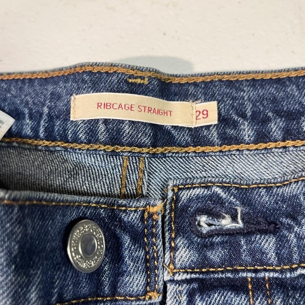 Levis Jeans Womens 29 Blue Premium Denim Ribcage Straight Button Fly 29x32 EUC - Picture 6 of 10